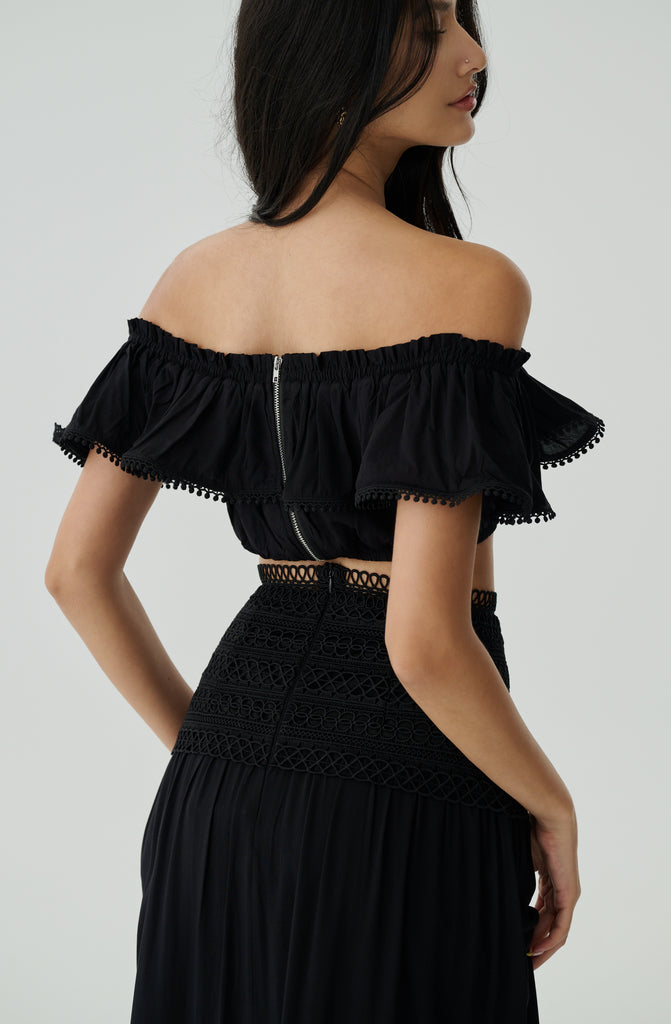 Darling days lace set in black