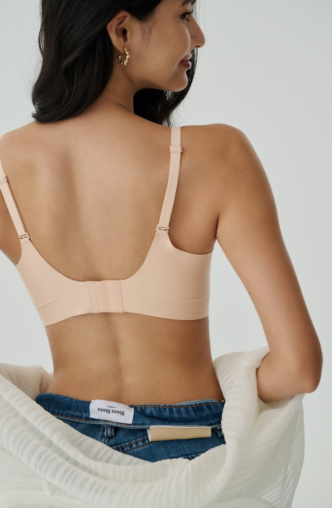 Invisible supportive bra in skin