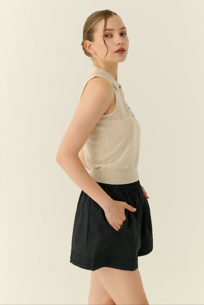 The flared elastic waist shorts