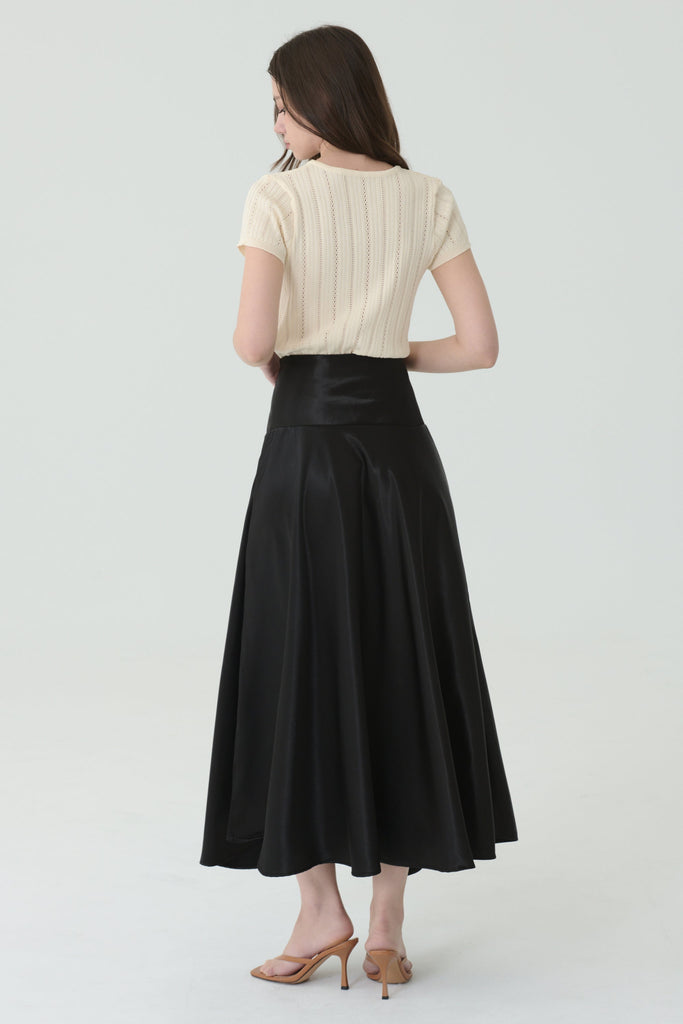 Champagne satin skirt in black