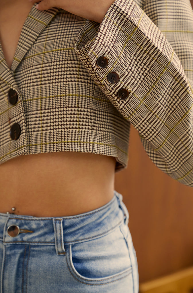 Classic form plaid blazer in khaki