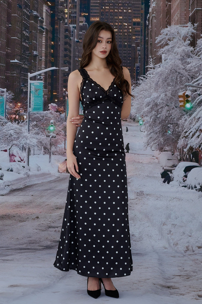 Besties Trip maxi dress in Polka dots in Black/Blue