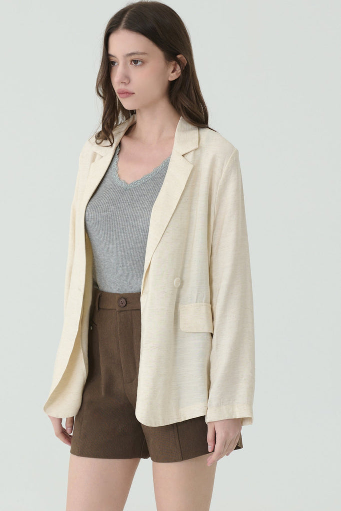 Creamy linen jacket in beige