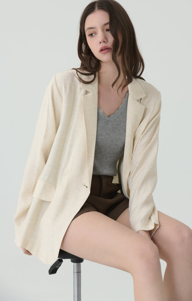 Creamy linen jacket in beige