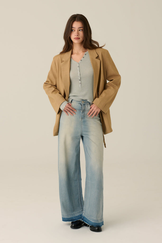 Nordic loose fit jeans in light blue wash