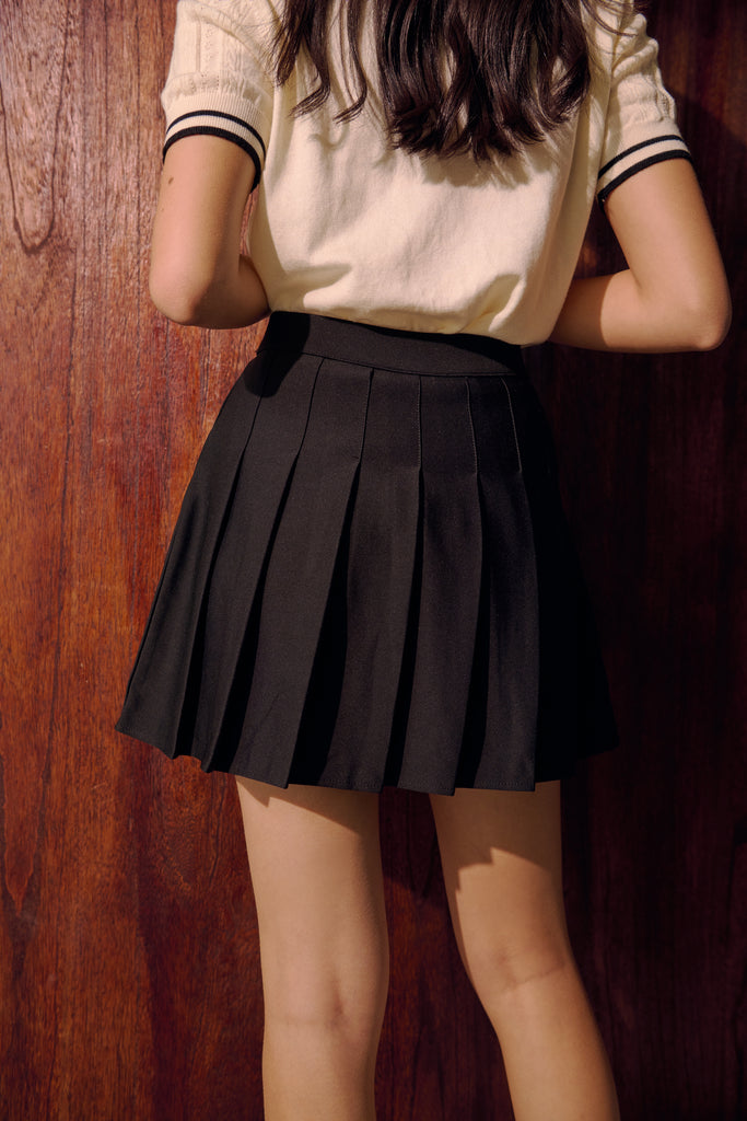 Coco's dance move mini skirt in black/dark grey