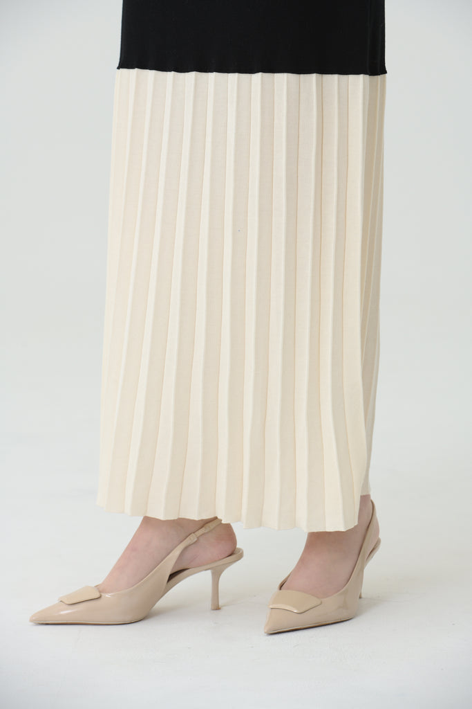 Stacey contrasting colors knit dress