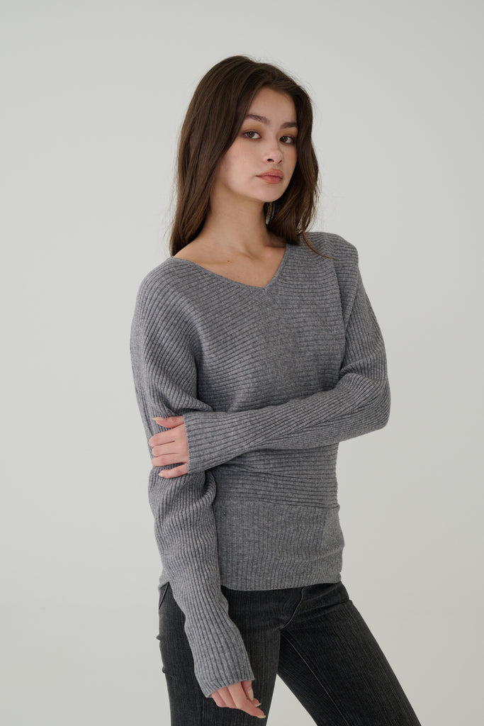 Gentle V-Neck Knit Top