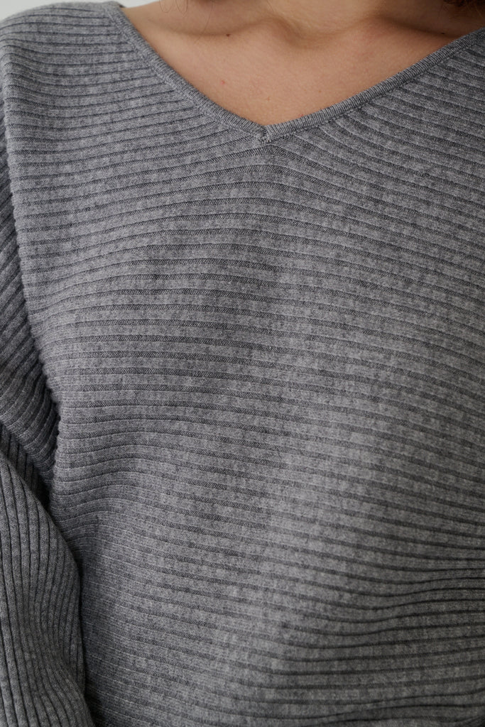 Gentle V-Neck Knit Top