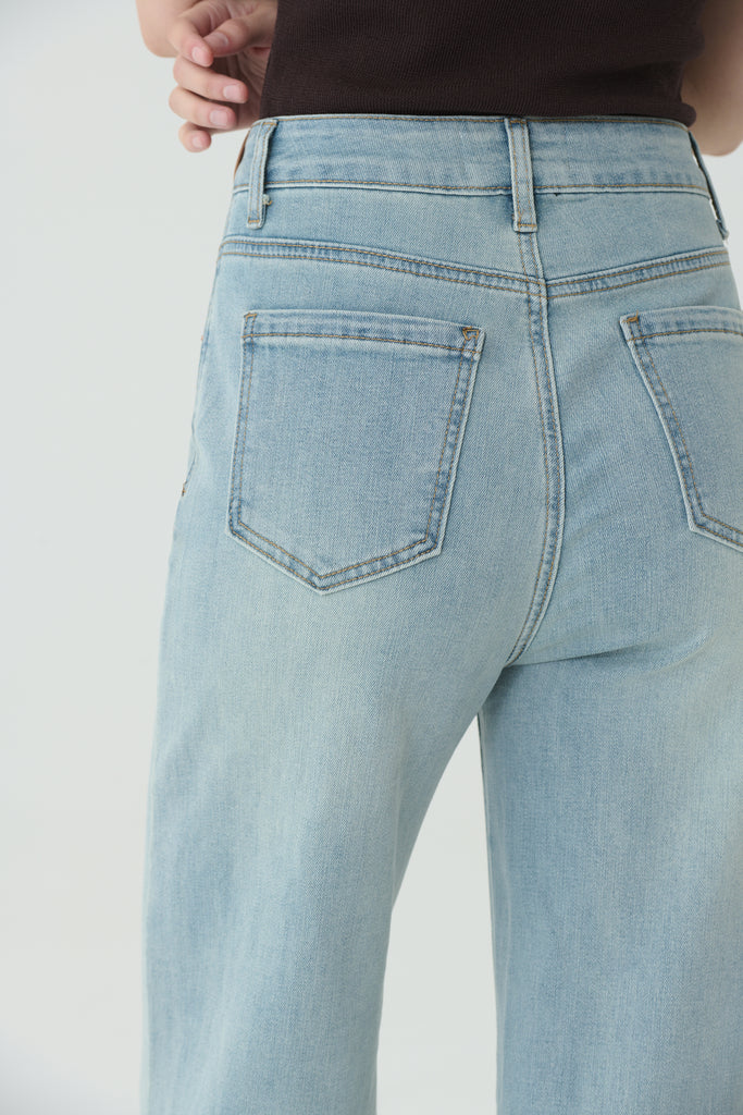 Indigo flared jeans in light blue