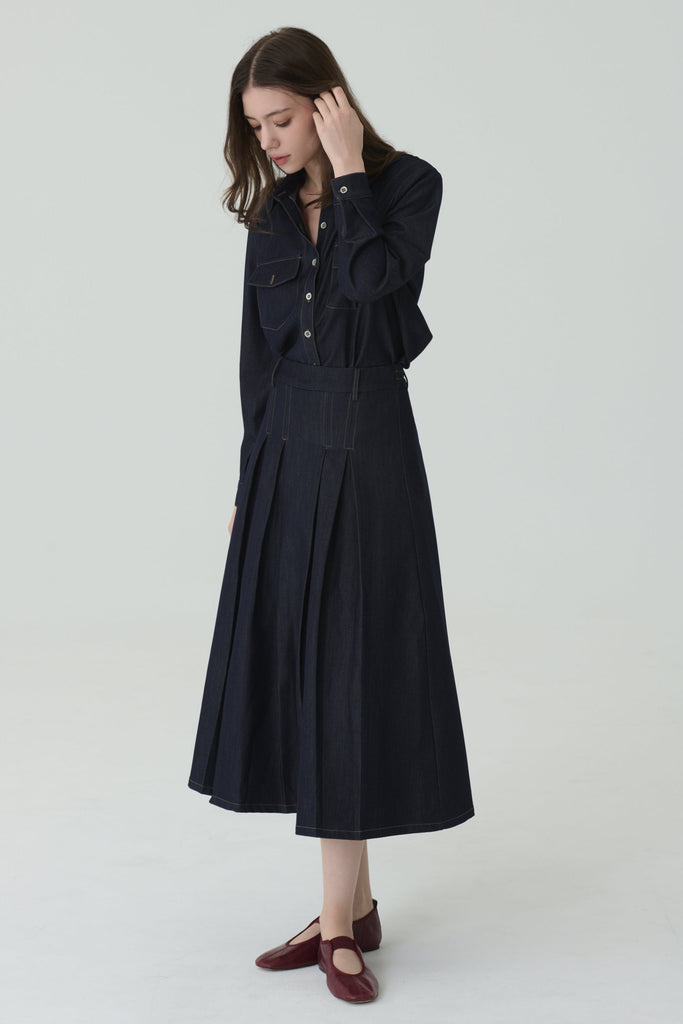 Chic lady denim long skirt in blue