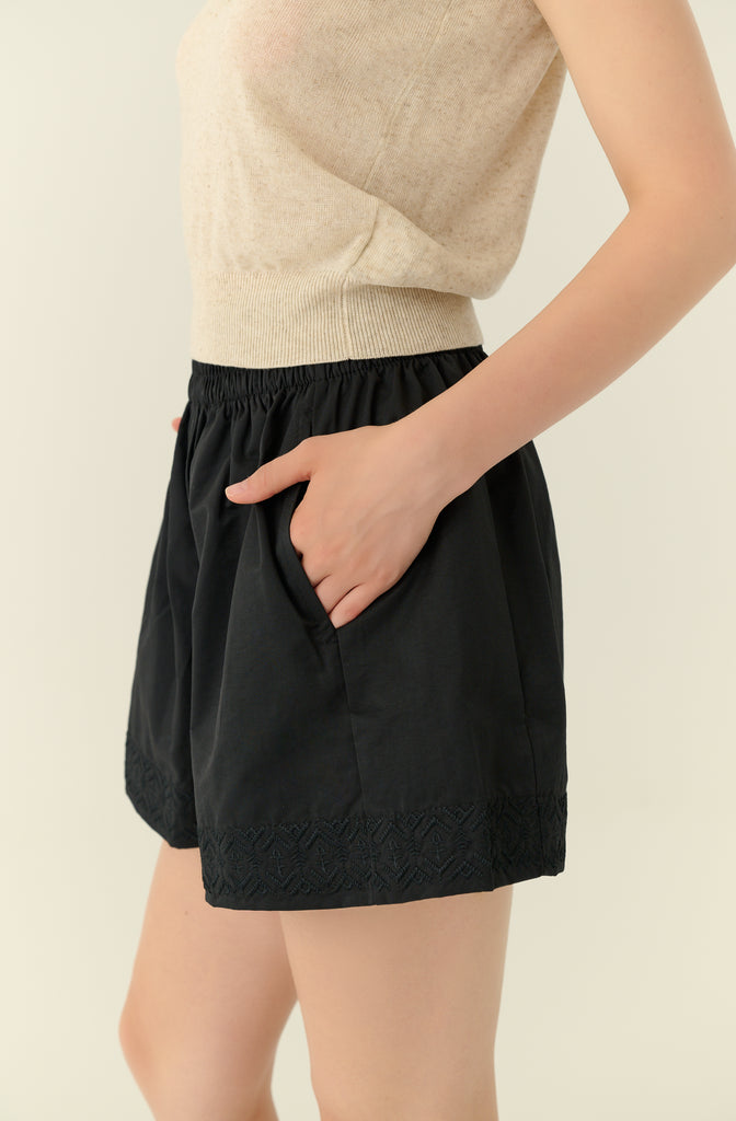 The flared elastic waist shorts