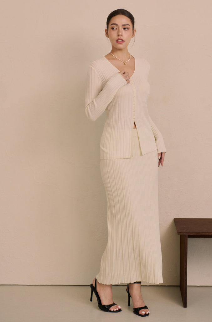 My boo V-neck cardigan in white