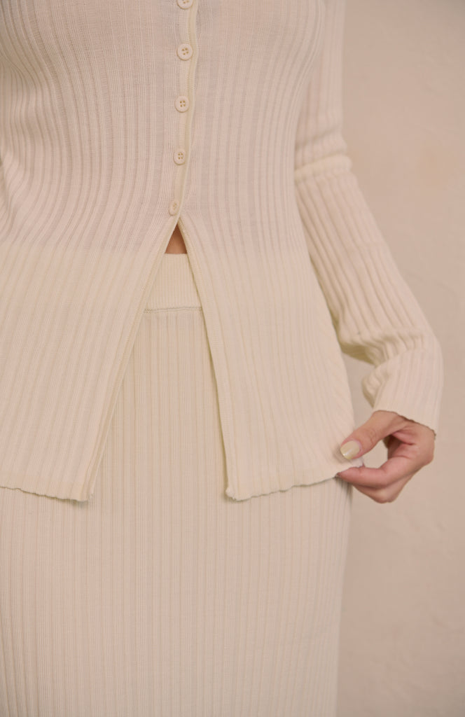 My boo V-neck cardigan in white