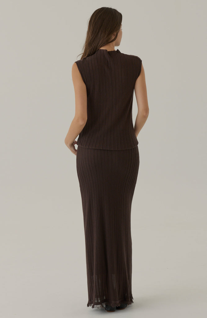 Elegant woman knit skirt