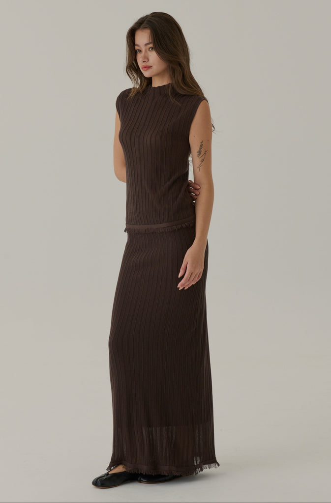 Elegant woman knit skirt