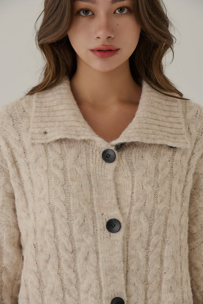 Favorite season kint cardigan
