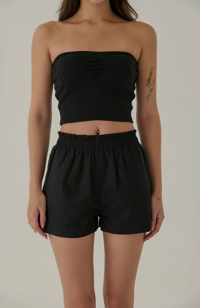 Relax fit linen shorts in black