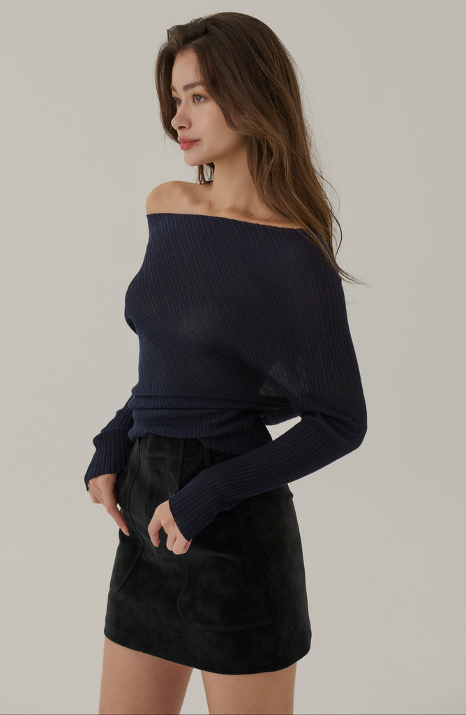 Daily life off-shoulder knit top in navy