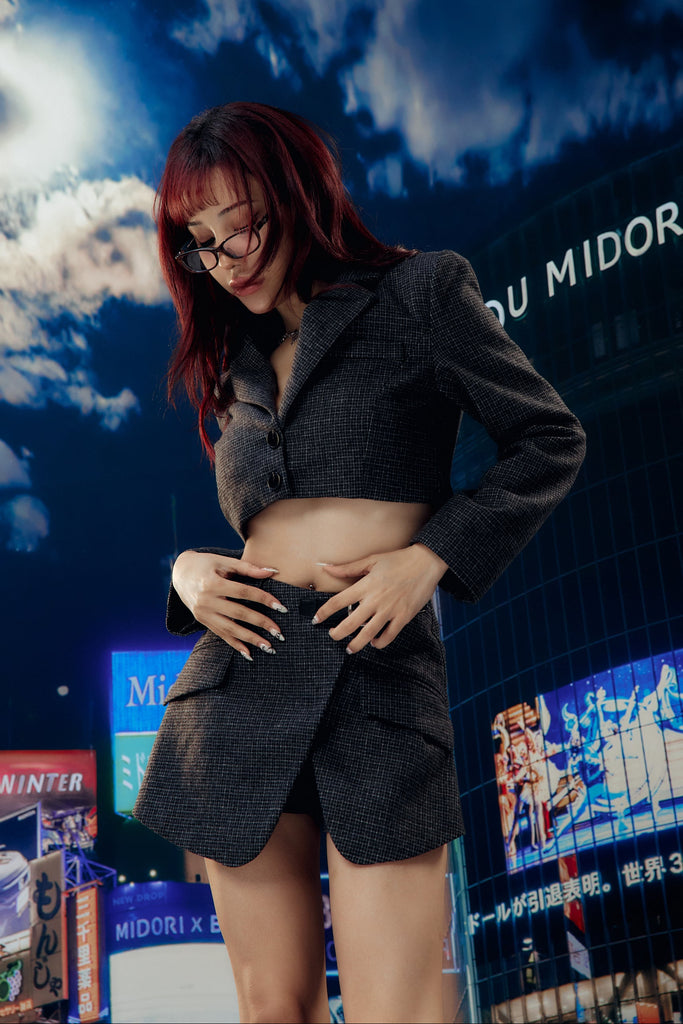 Midori x BisouBisou Classic Form Plaid Short