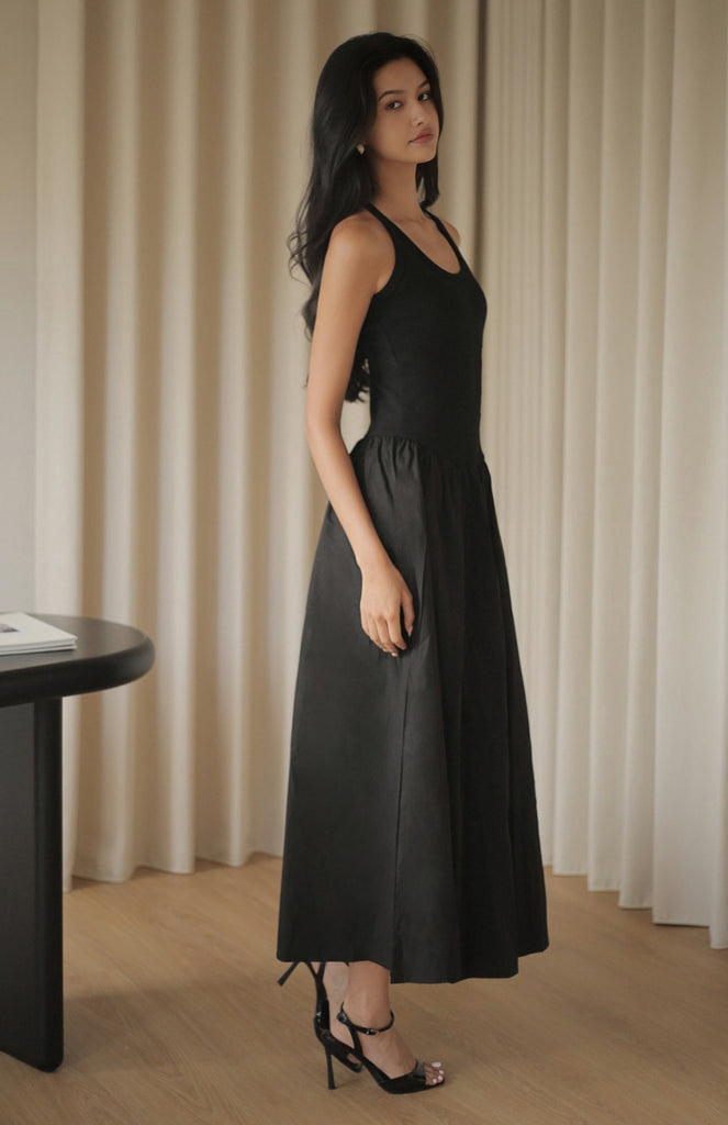 Love me more elastic dress in black