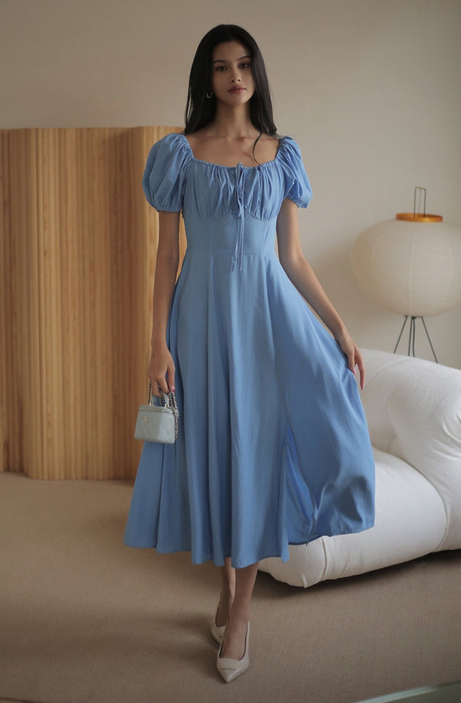 Classy vintage square neck dress in blue