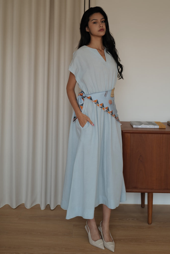 Camille elastic waist linen dress in sky blue (不追加)