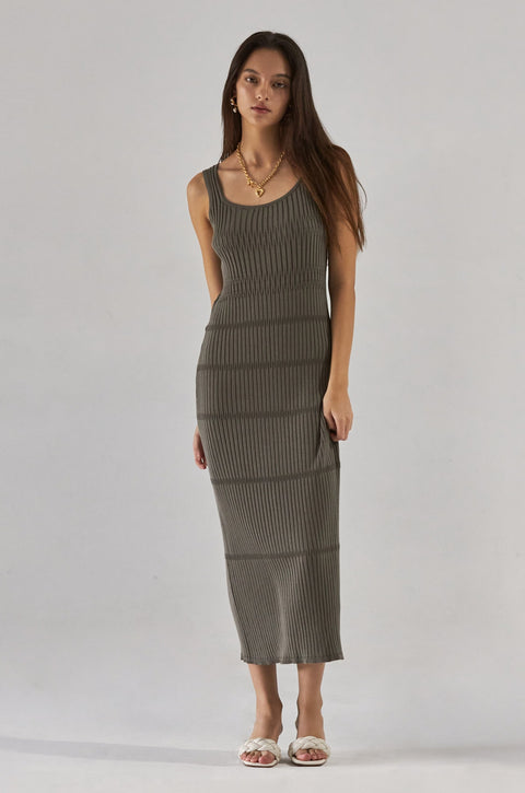 Into the sky knit dress in grey