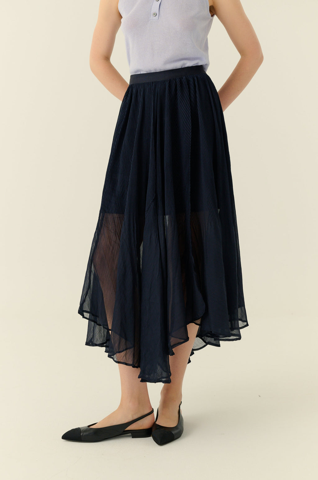 Tender touch pleated elastic skirt in navy