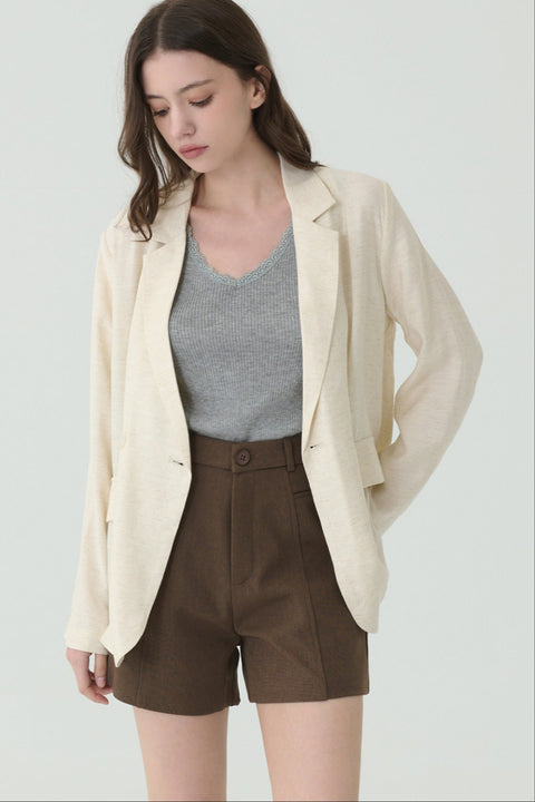 Creamy linen jacket in beige