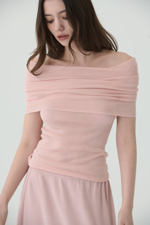Noir off-shoulder knit in pink
