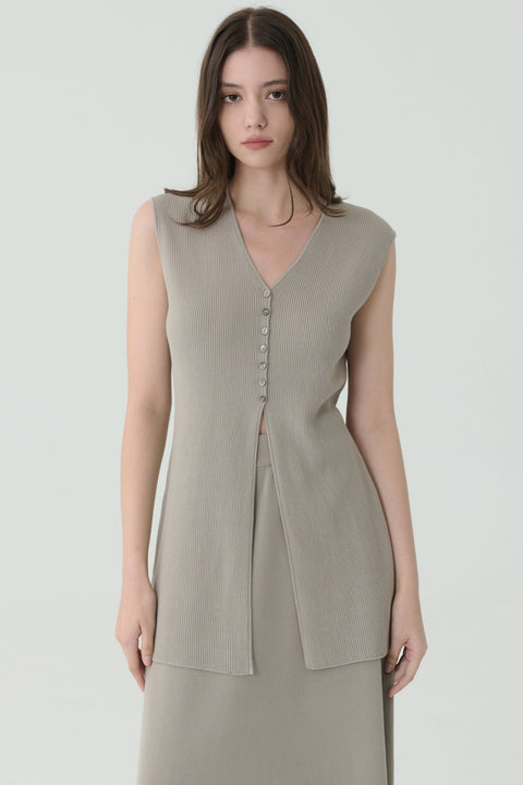 Minimal slit sleeveless top