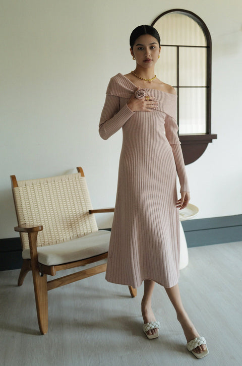 Rose garden knit dress in pink