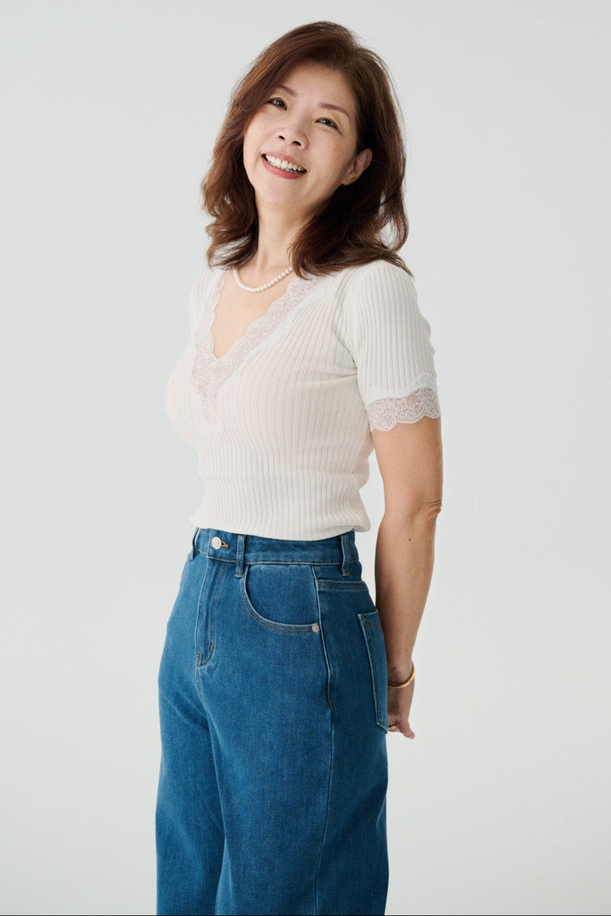 Eye catching cooling knit top