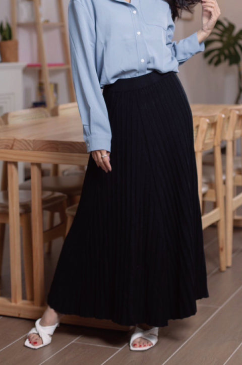 Yours now midi skirt in black